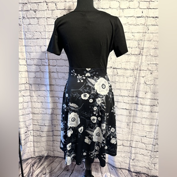 Helyo Black Floral Dress Size S - Picture 3 of 3